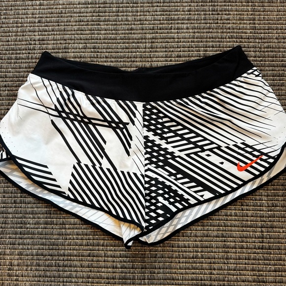 Nike Dri-fit Black and White Athletic Shorts with Geometric Design - Picture 1 of 3